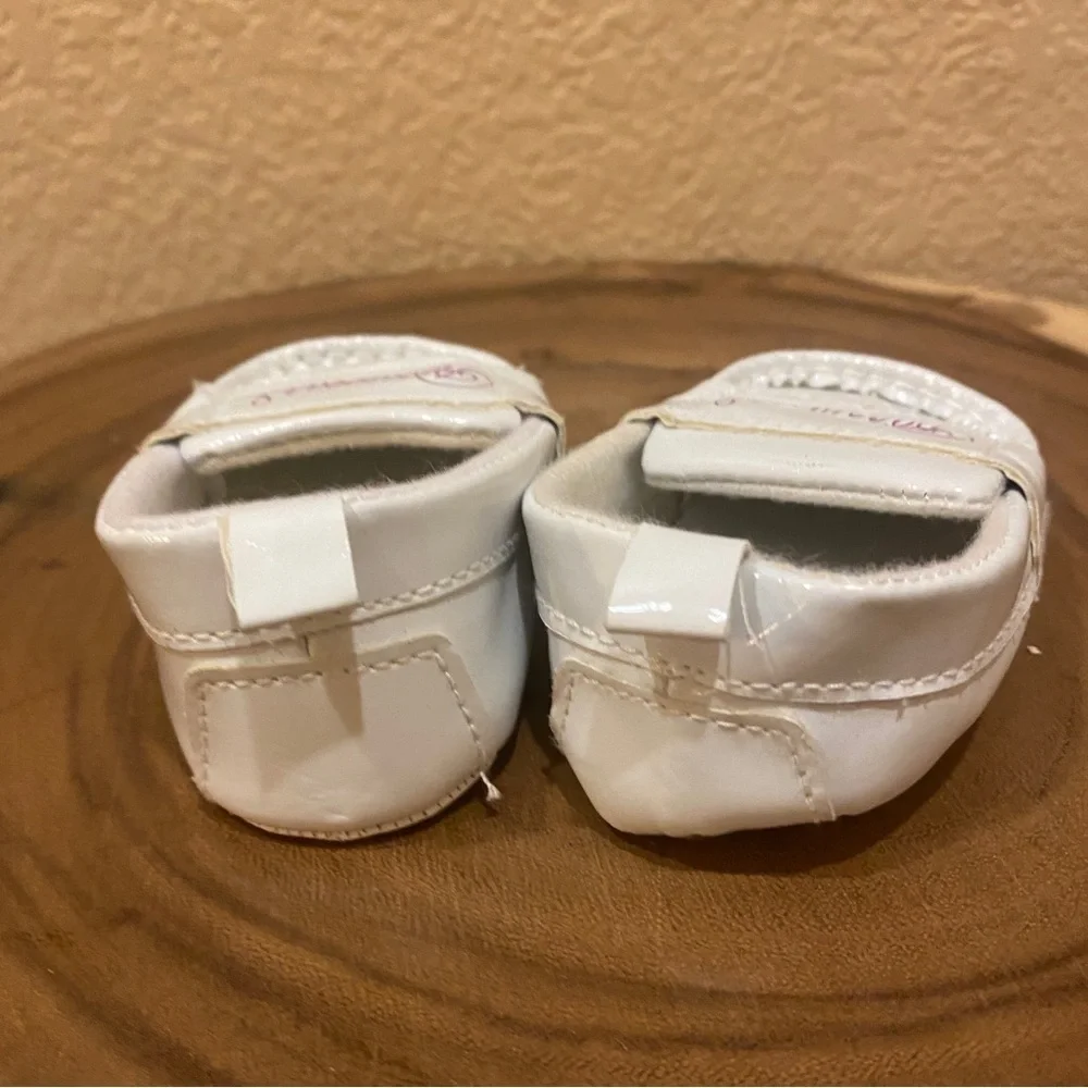 RocaWear infant crib shoes Y2k white loafers newborn 0/1‎